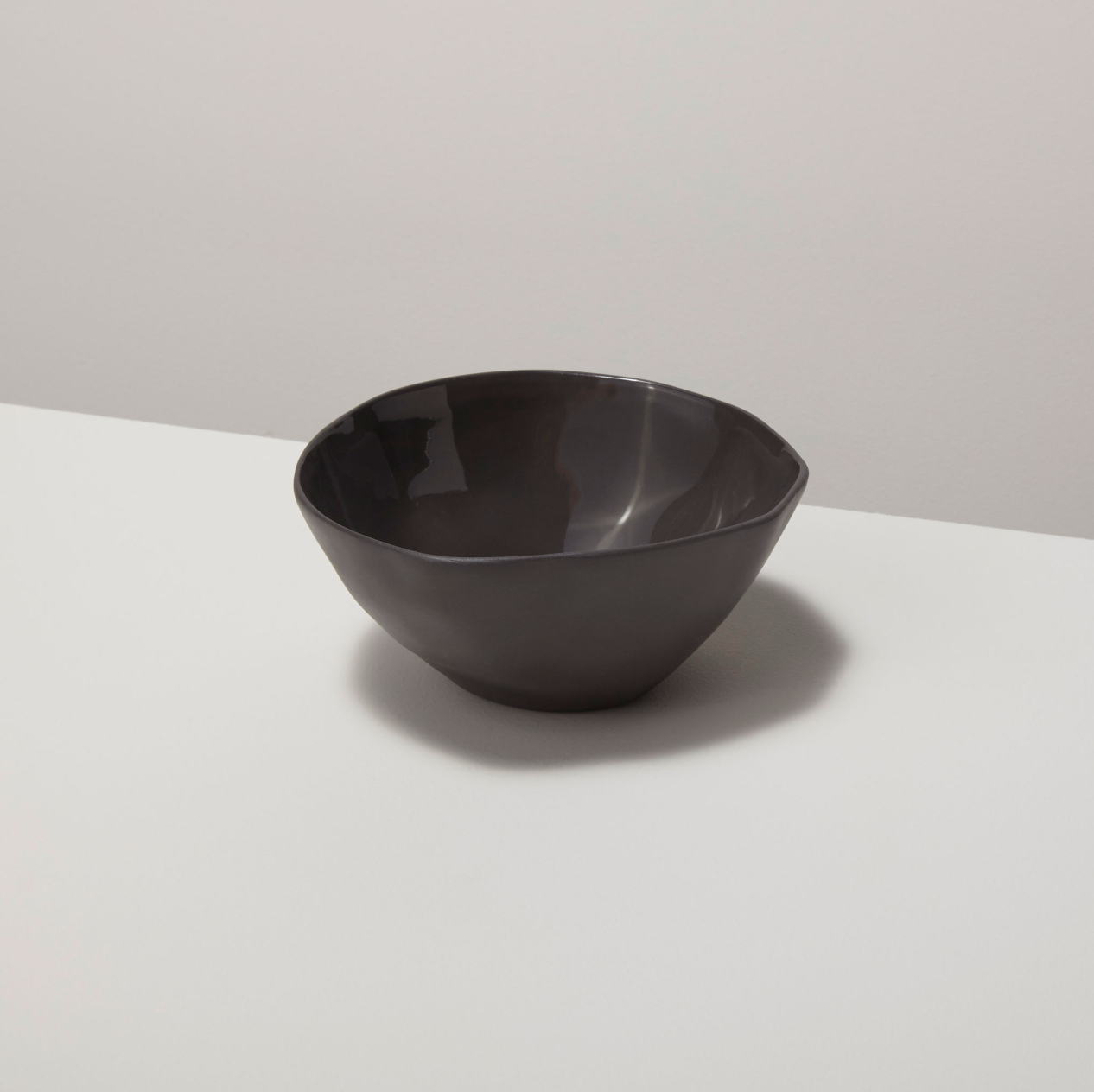 Slate Stoneware Dessert Bowl – Elegant Serving Dish