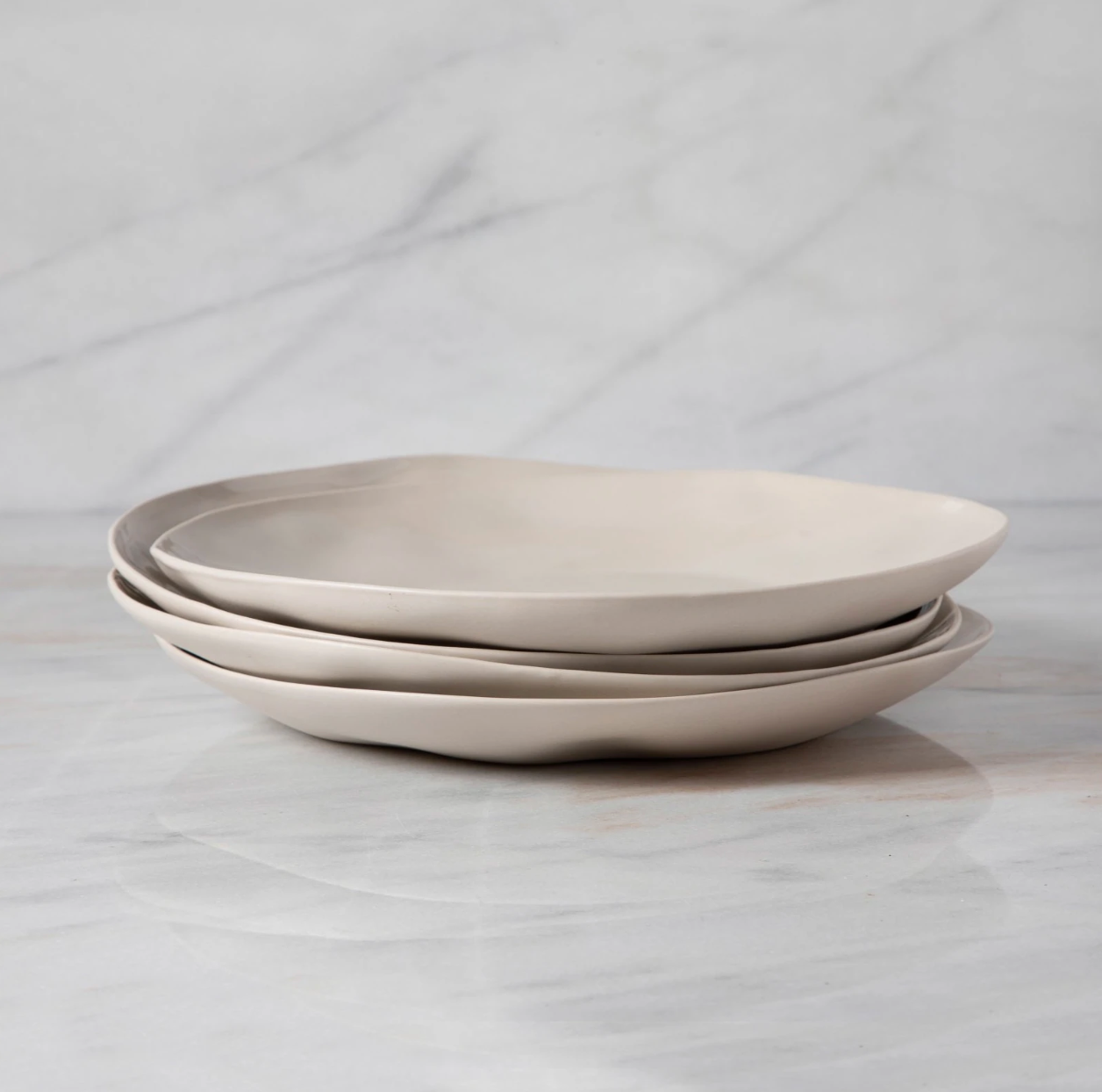 Pearl Stoneware Dinner Plate – Elegant & Durable