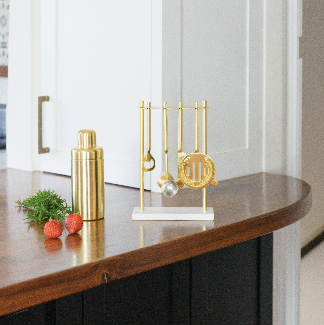 Bordeaux Wall-Mounted Bar Tool Set