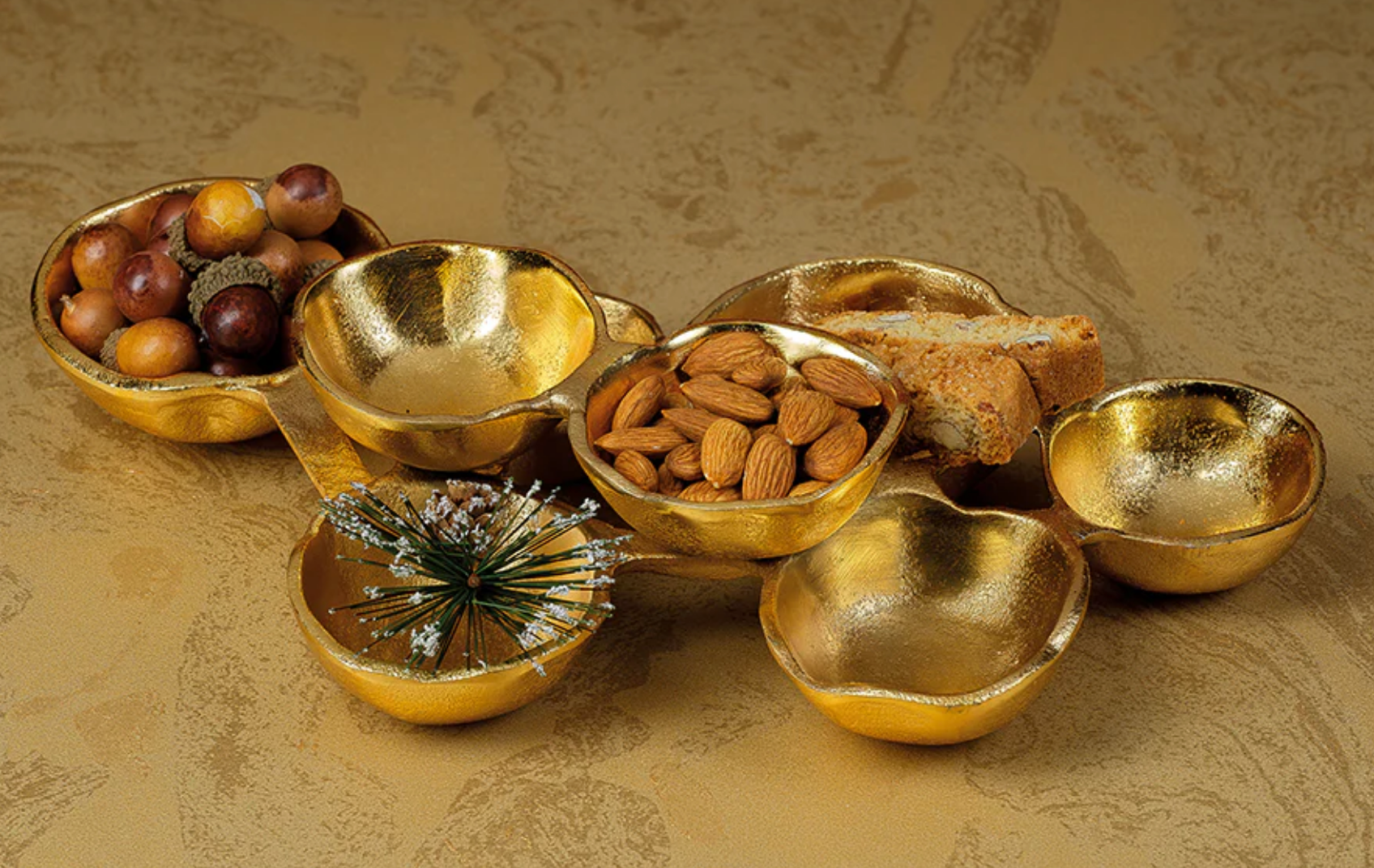 8-Piece Gold Serving Bowl Set for Entertaining